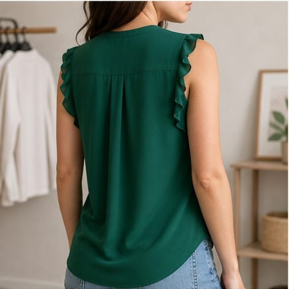 Emerald Smocked Top - Picture 3 of 6